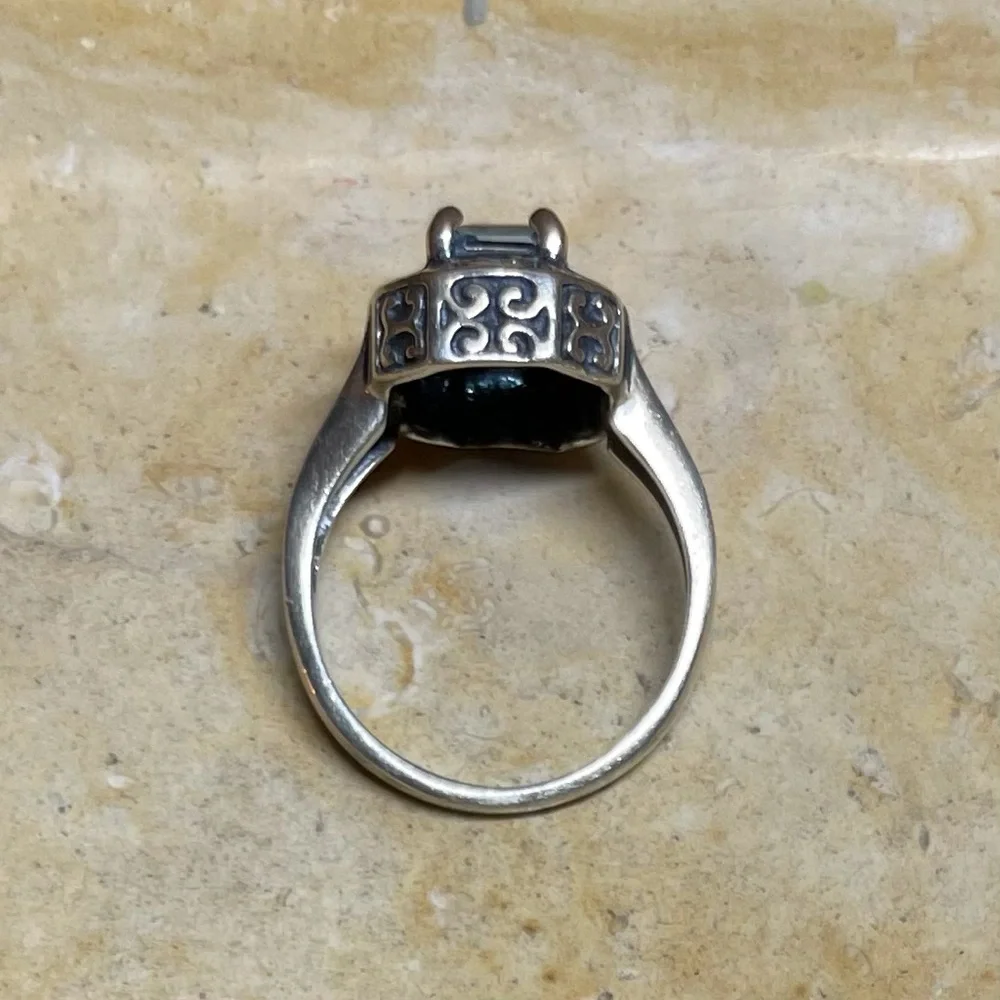 Blue Sapphire Scroll Filigree Silver Ring - Picture 5 of 6